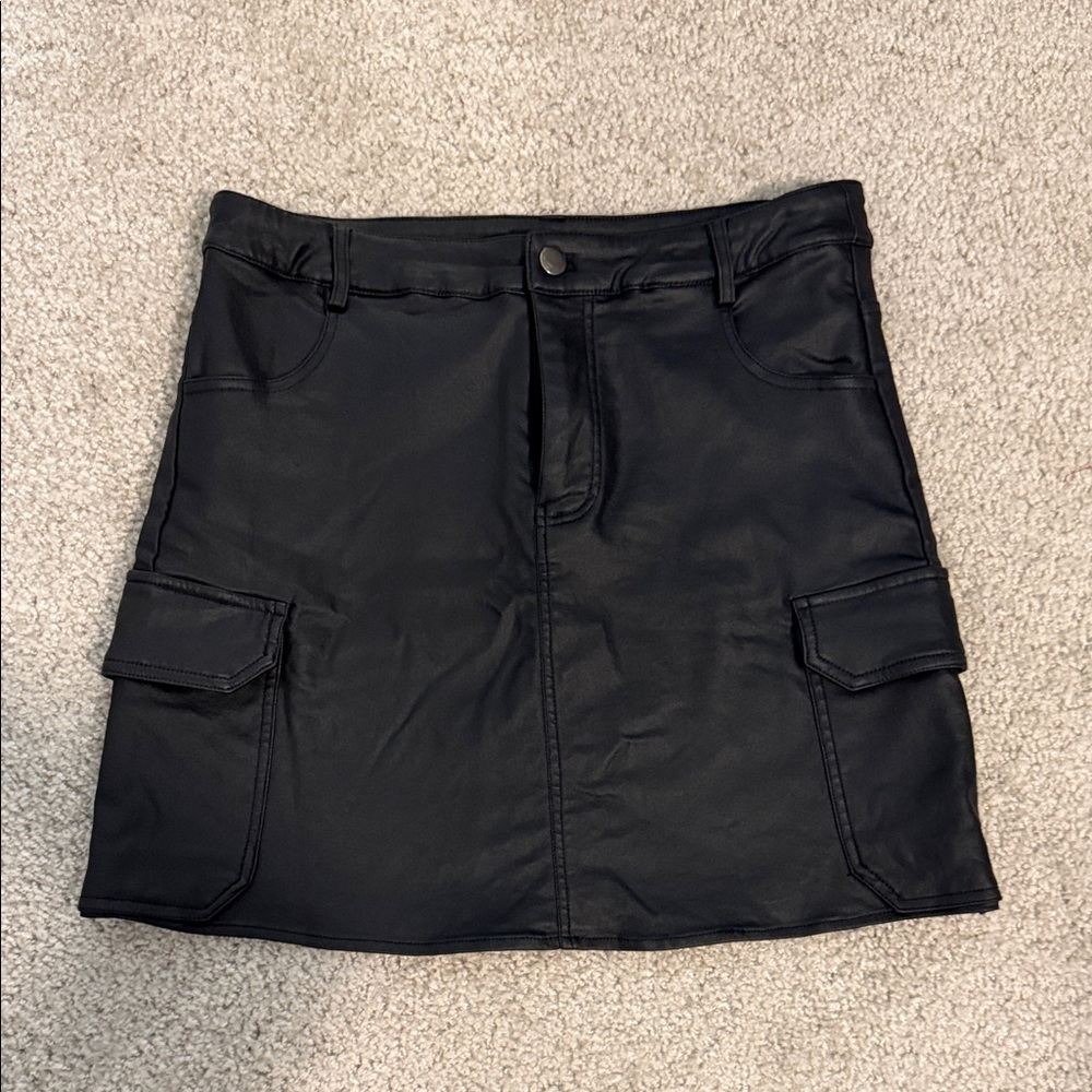 Sadie & Sage Black Faux Leather Cargo Mini Skirt